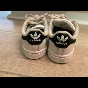 Adidas shoes for toddler. 6.5 size. Excellent condition. Only worn 5-6 times.